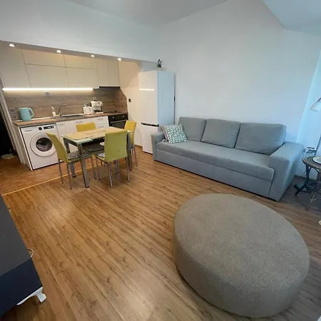 アパート Park ヴァルナ